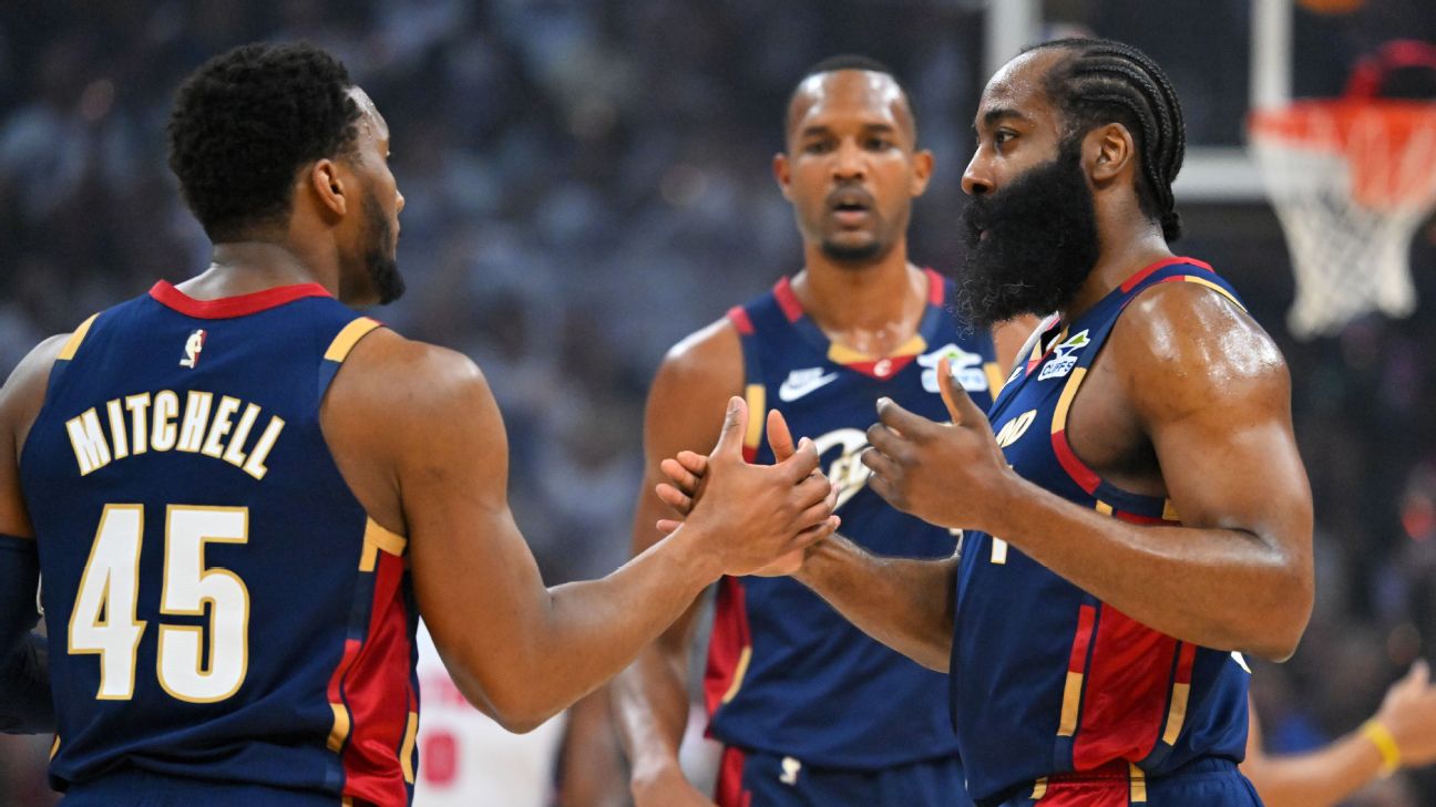 Mitchell tiene una segunda mitad histórica y Cavaliers empatan la serie