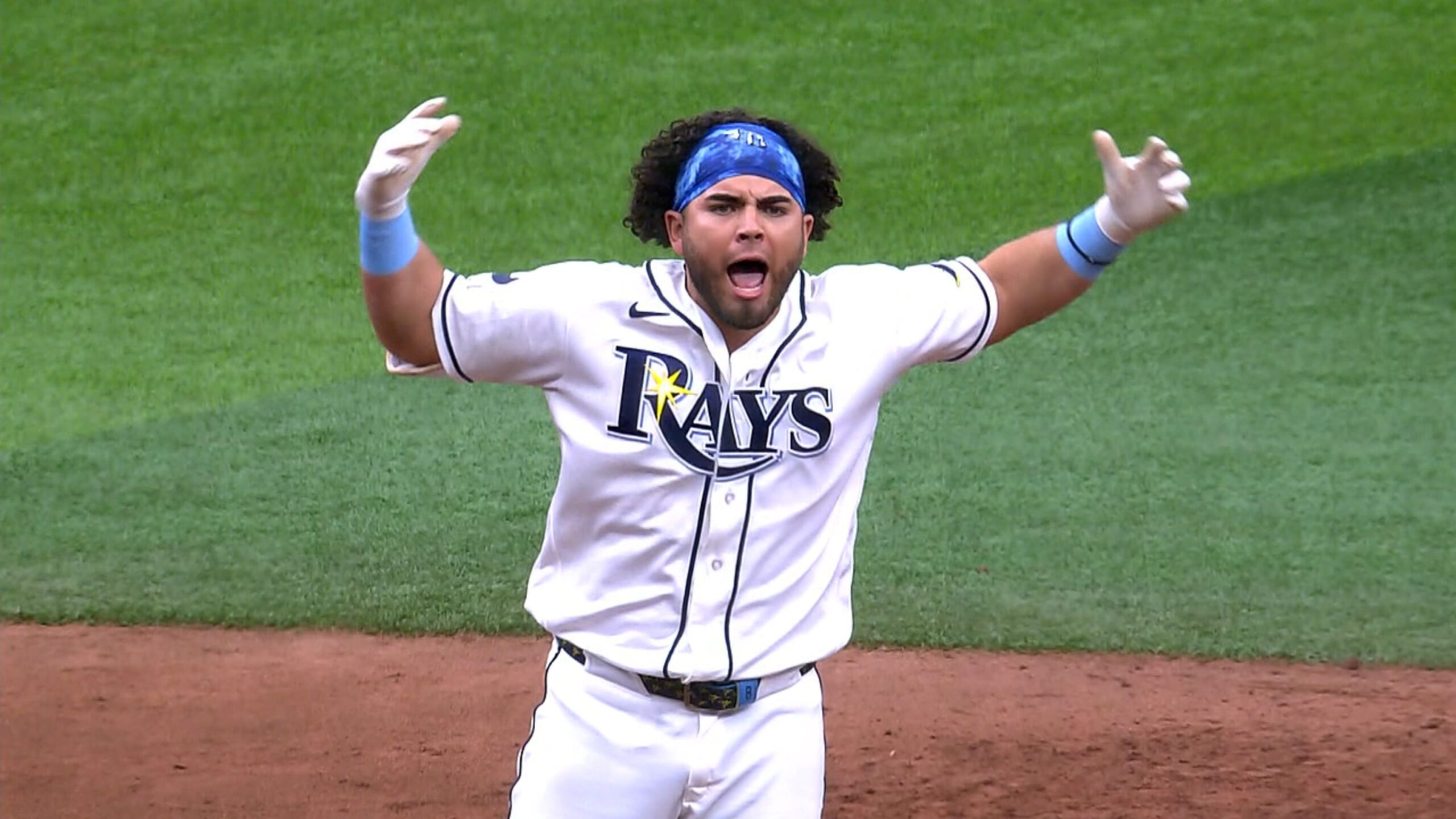 Rays completan sexta barrida del año con remontada incluida
