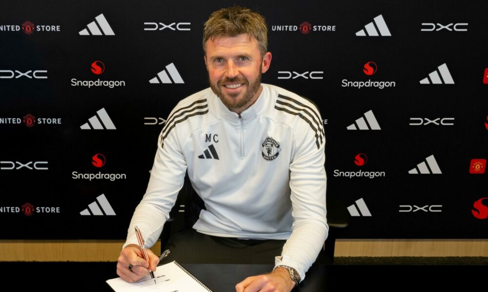 Manchester United nombra a Carrick como entrenador permanente