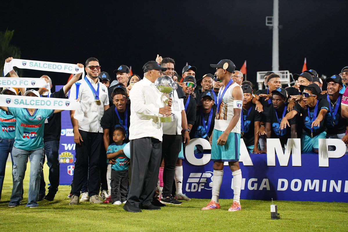 Salcedo se corona campeón en su campaña de debut en la LDF