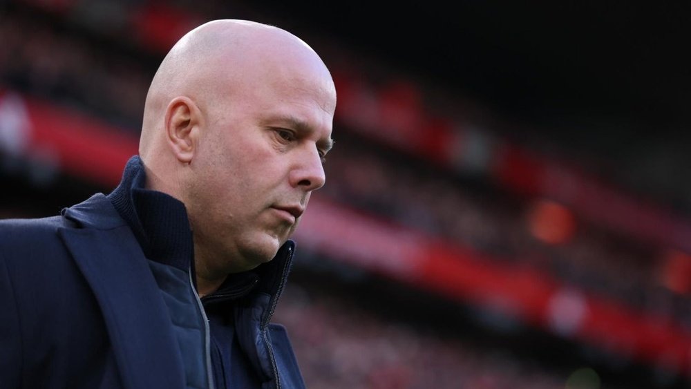 Arne Slot es despedido por el Liverpool