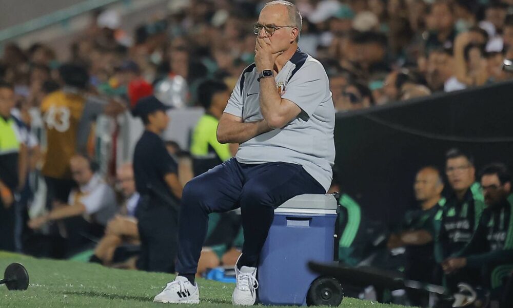 Marcelo Bielsa defiende su convocatoria y niega problemas con Suárez y Nández
