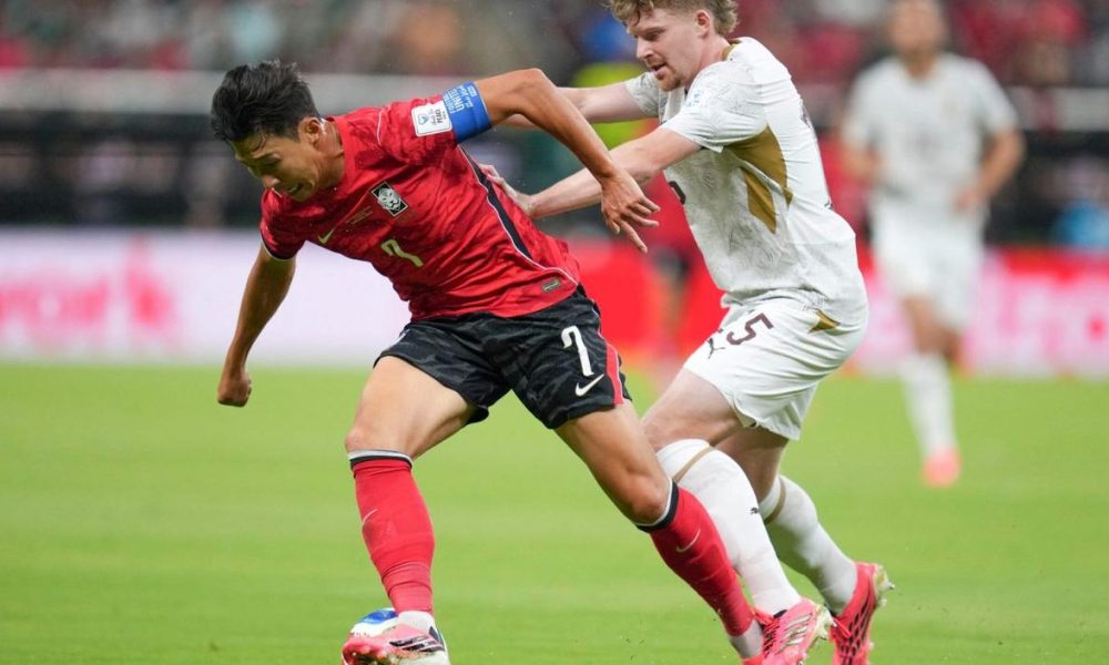 Sur Corea remonta ante República Checa y vence 2-1 en su debut