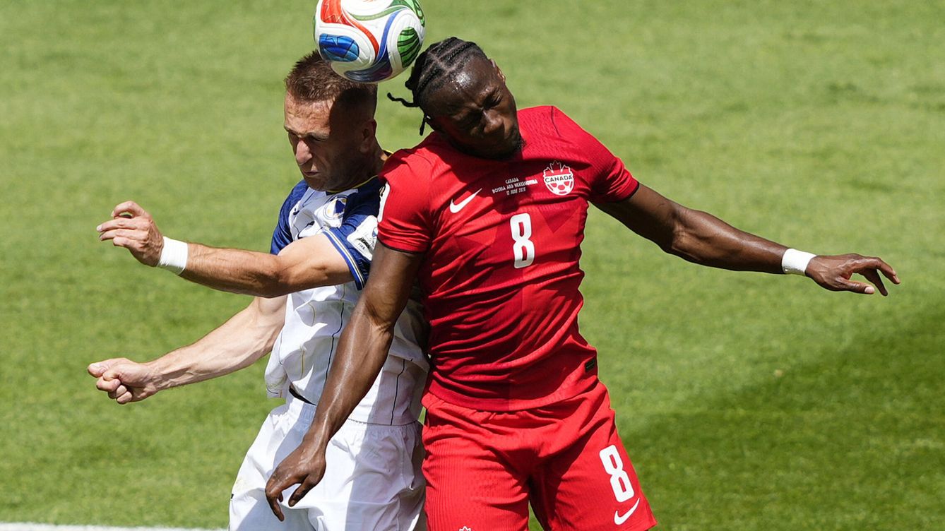 Canadá empata ante Bosnia y suma su primer punto en mundiales
