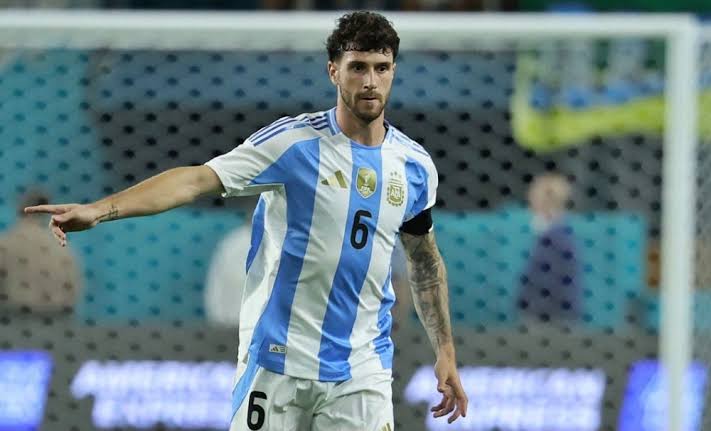 Senesi reemplaza al lesionado Balerdi en la plantilla de Argentina