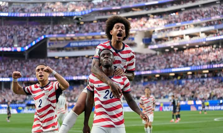 Estados Unidos gusta y golea frente a Paraguay en su debut
