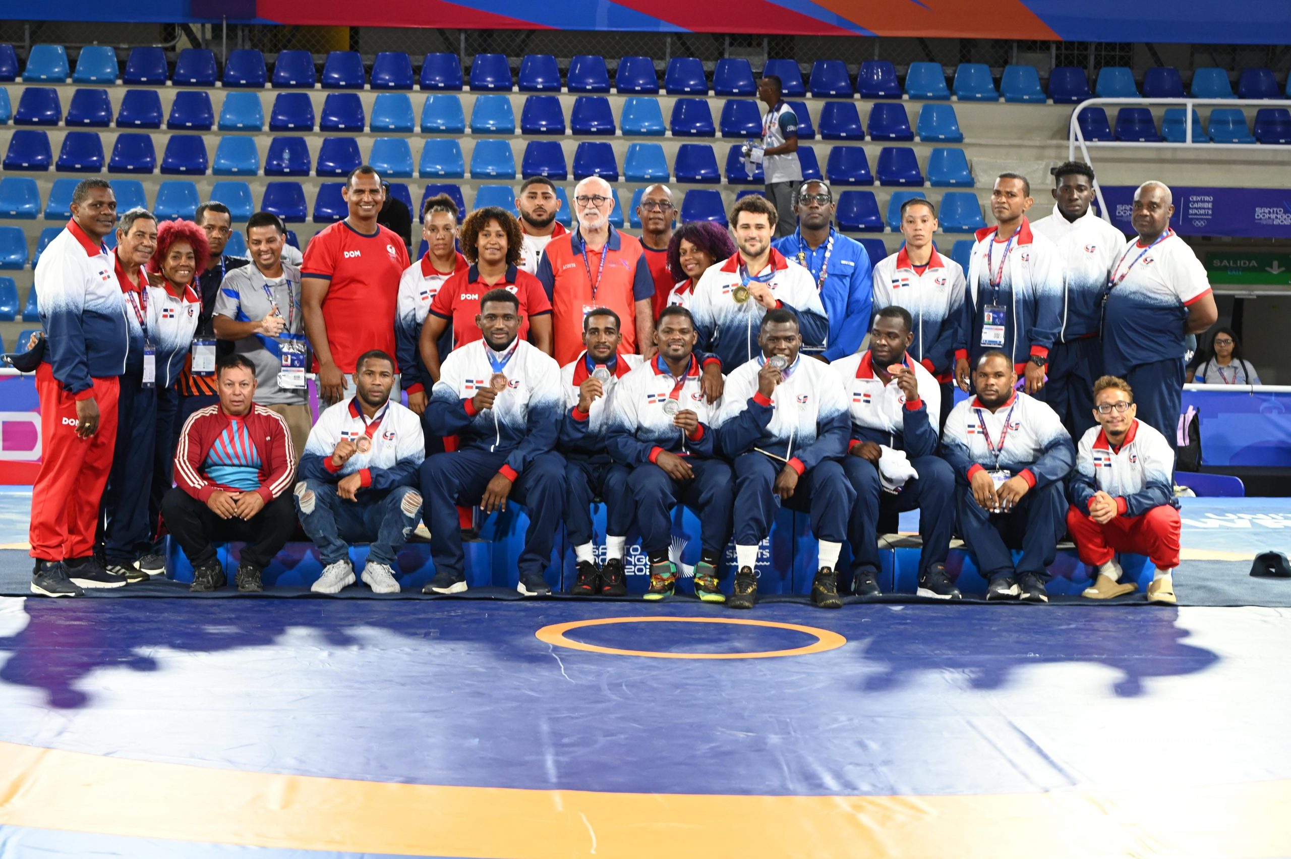 Lucha obtiene tres platas y un bronce para dominicana