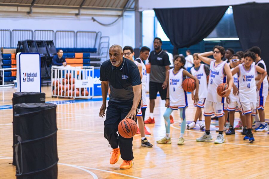El BasketSchool RD consolida su éxito regional con una histórica V edición del Summer Camp junto al galardonado entrenador Phil Handy
