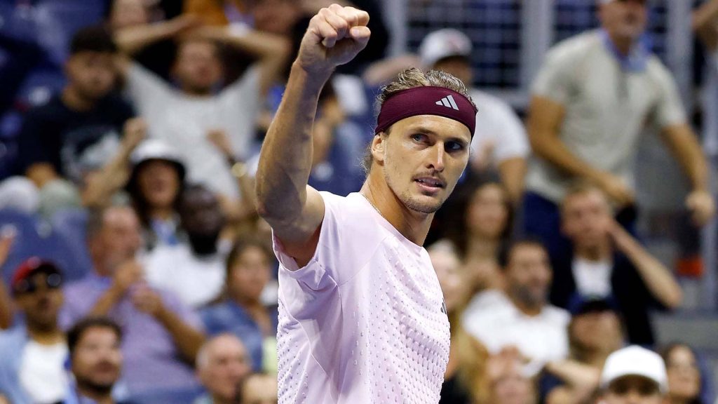 Zverev sobrevive a la primera ronda con remontada ante Sonego