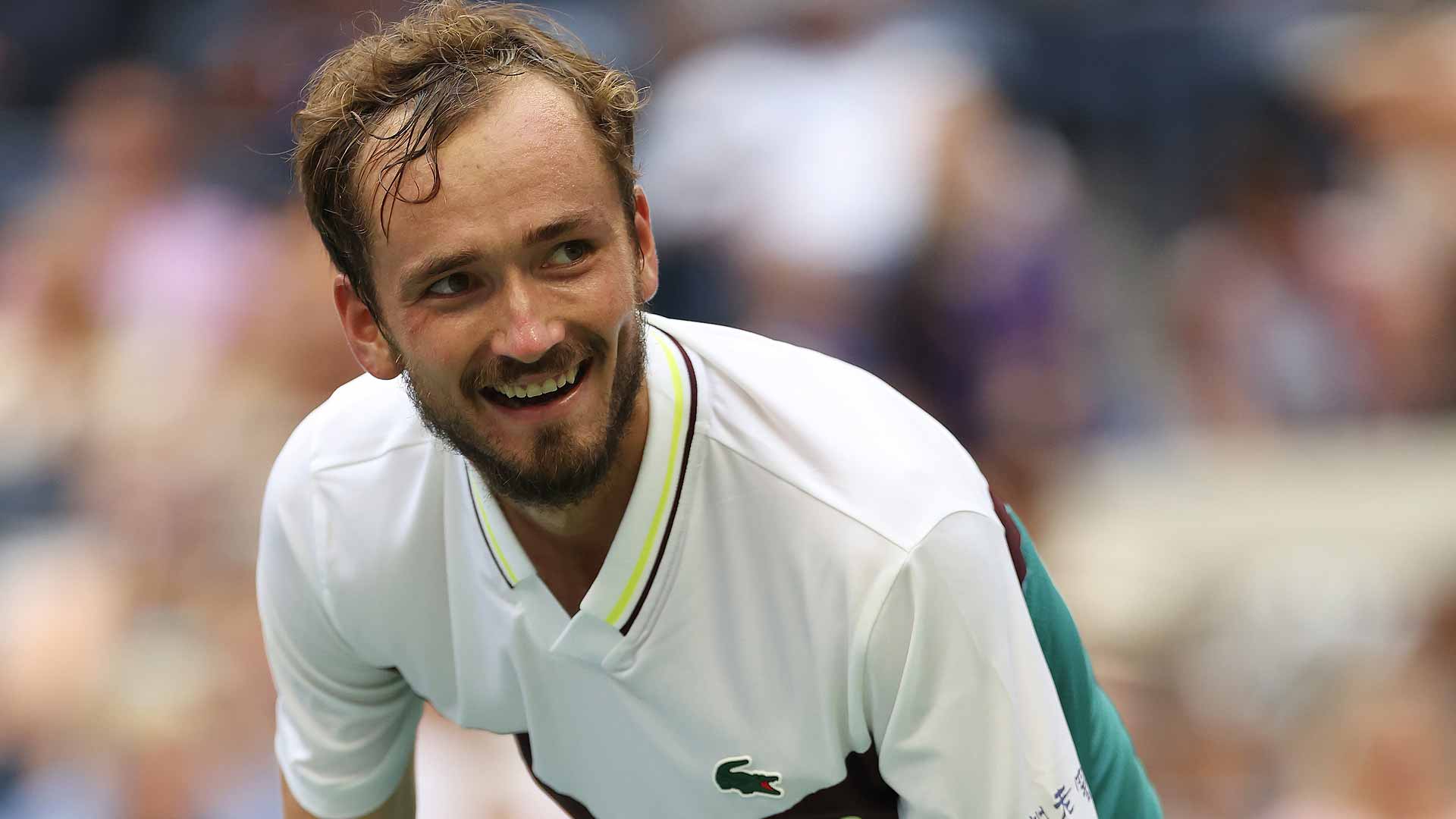 Daniil Medvedev se mete en la cuarta ronda con una actuación contundente