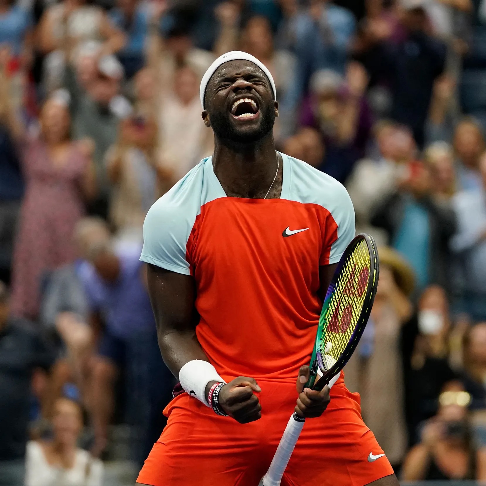Frances Tiafoe sorprende a Medvedev y mantiene vivo el sueño estadounidense en el US Open