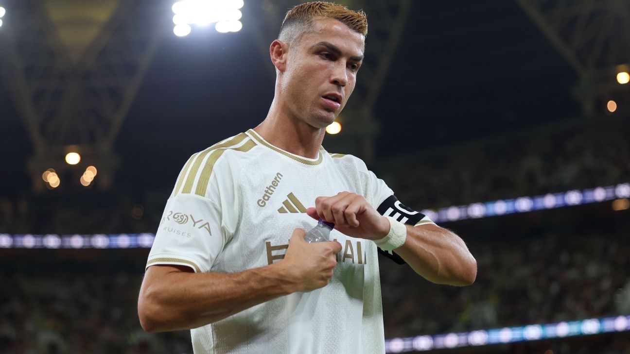 Cristiano Ronaldo, Al Nassr mocked after first SPL defeat of season: 'Cheating and still losing' - ESPN