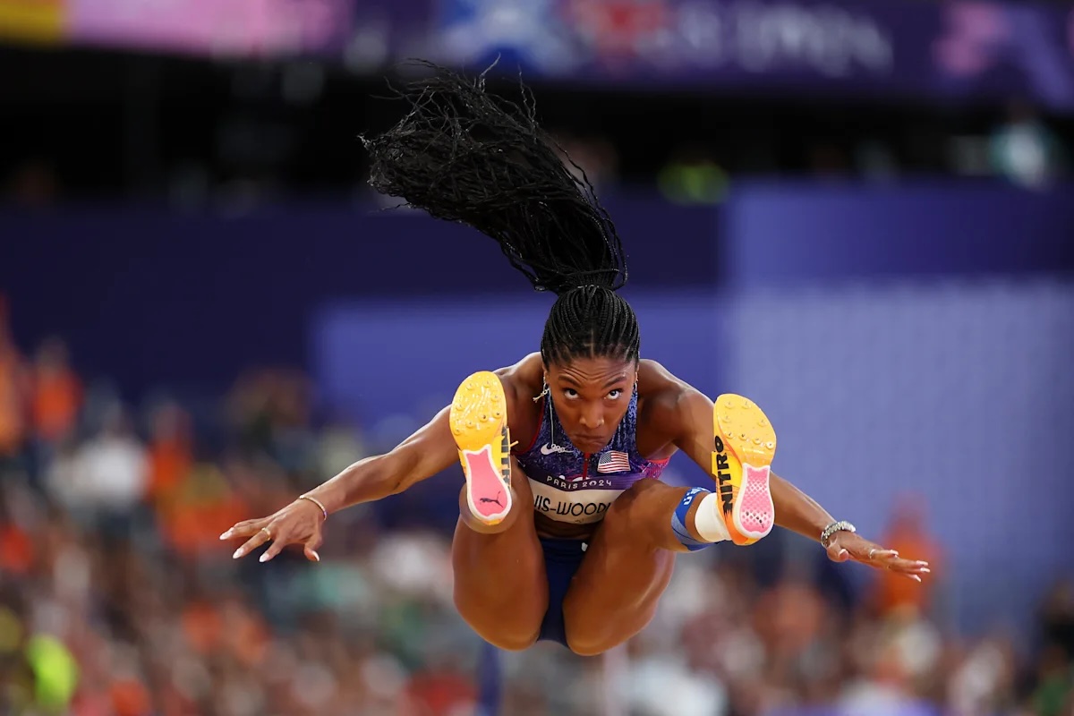 Accidente automovilístico obliga a Tara Davis-Woodhall a poner fin a su temporada