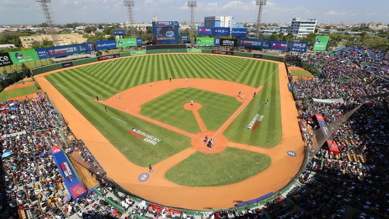 Estadio-Quisqueya.webp