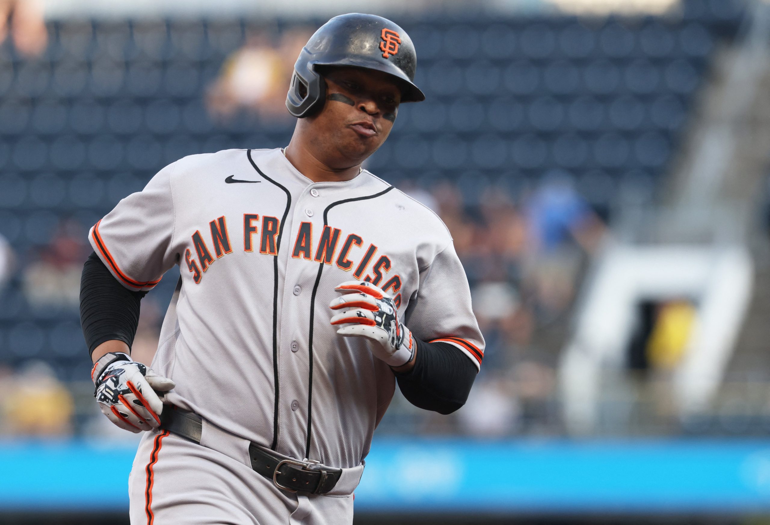 Rafael Devers se pierde el resto de la temporada por lesión y será evaluado para cirugía