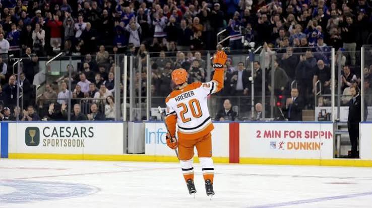 Chris Kreider llega a Montreal y refuerza a los Canadiens con experiencia