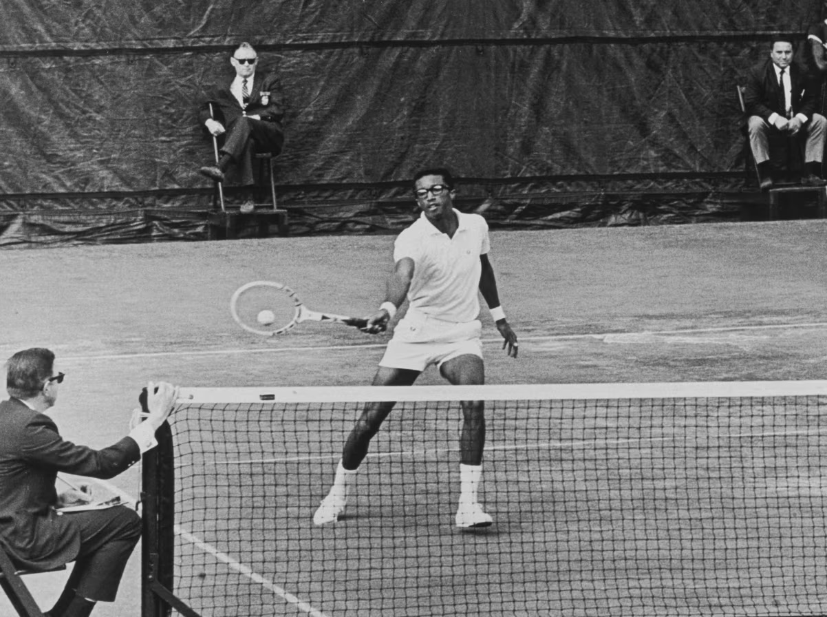 Más de 50 años después de Arthur Ashe, los tenistas negros reflexionan sobre un histórico avance del US Open
