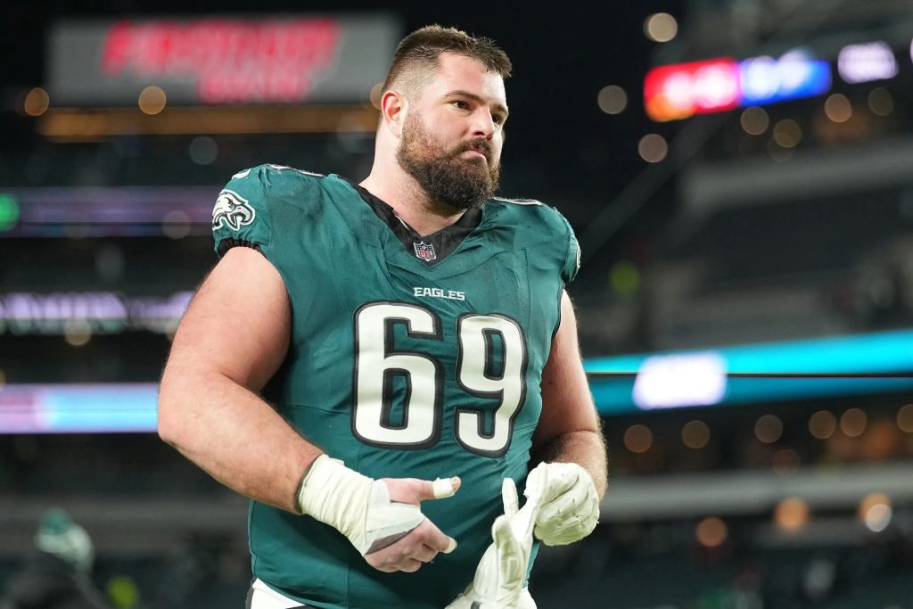 Landon Dickerson reconoce su mal desempeño en la victoria de los Eagles en la Semana 1