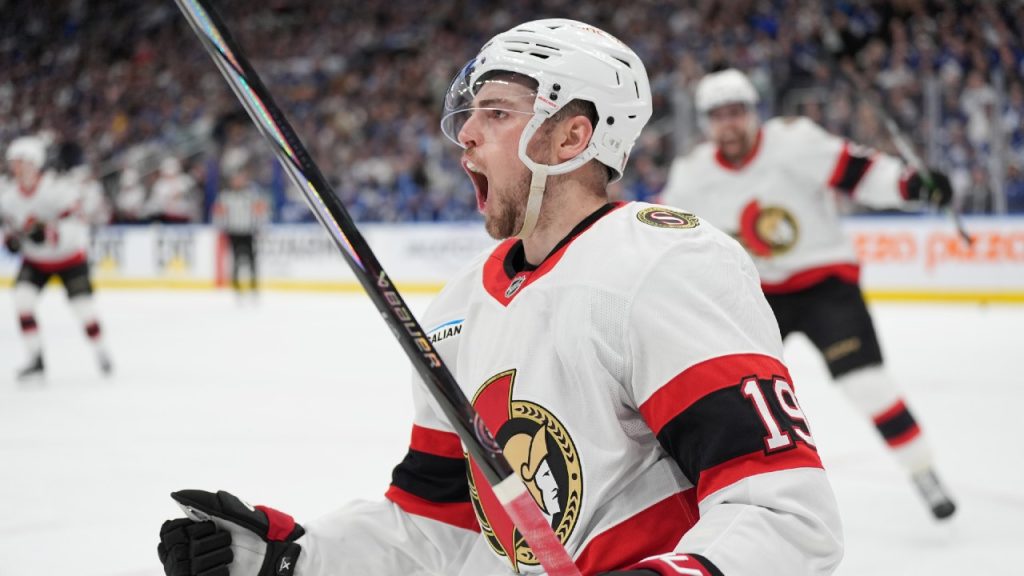 Batherson extiende su vínculo con Ottawa por 8 años y $86 millones