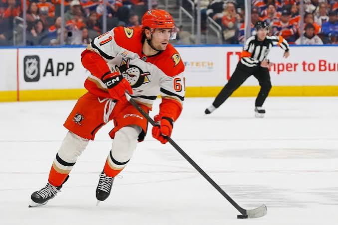 Cutter Gauthier firma una extensión de seis años con los Ducks