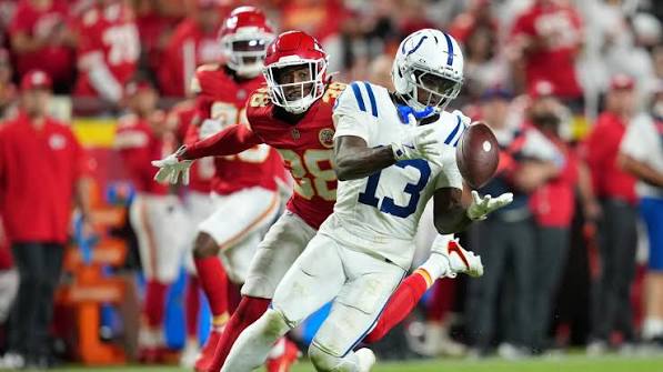 Kansas City sobrevive a Indianapolis en un partidazo decidido en tiempo extra