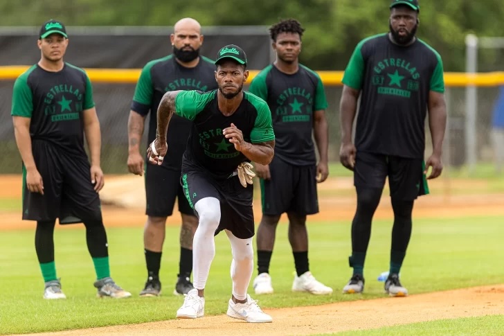 Estrellas comienzan este lunes entrenamientos con escuadra completa