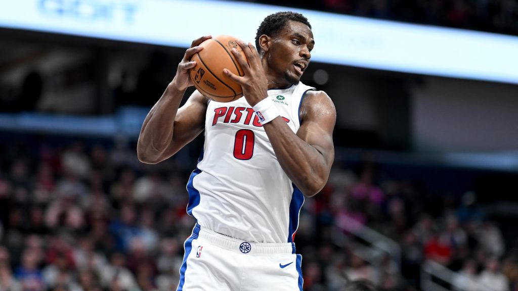 Detroit Pistons aumentan su oferta por Jalen Duren, pero las negociaciones siguen sin acuerdo