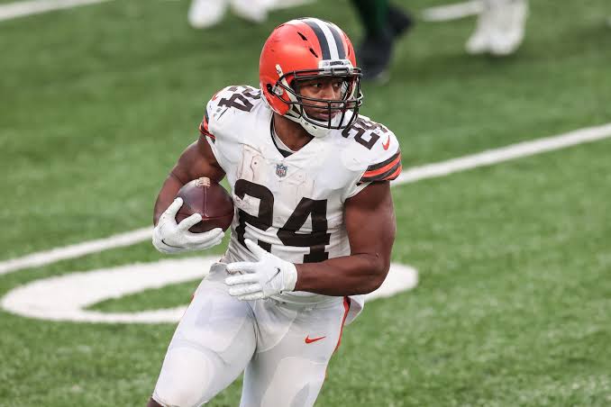 Nick Chubb se prepara para cerrar su carrera con los Browns