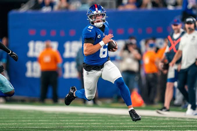 Jaxson Dart se somete a cirugía y los Giants pierden a su quarterback