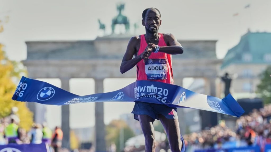 GUYE ADOLA COMPLETA EL DOBLETE ETÍOPE EN BERLÍN