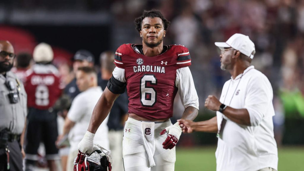 La SEC suspende a Dylan Stewart por un partido tras el incidente con un jugador de Alabama