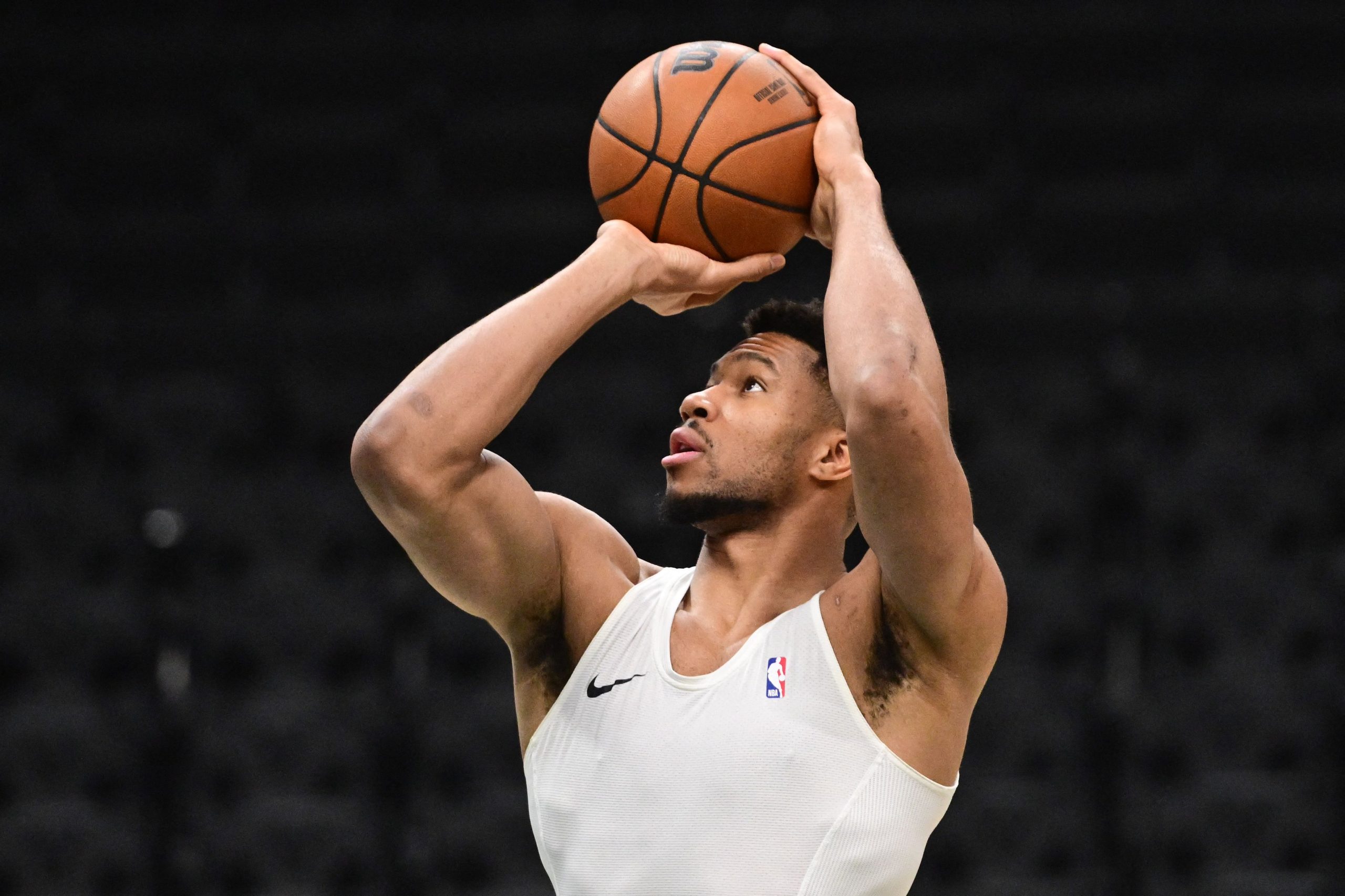 Giannis comienza oficialmente su nueva etapa con Miami y ya trabaja junto a Bam Adebayo