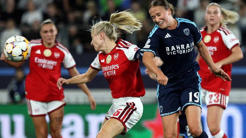 Paris FC rescata un empate ante Arsenal tras un polémico penal señalado a Leah Williamson