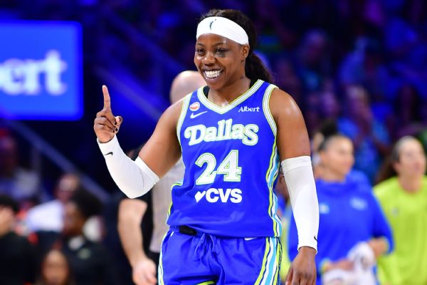 ARIKE OGUNBOWALE HACE HISTORIA: 45 PUNTOS Y DALLAS SIGUE CON VIDA EN LOS PLAYOFFS