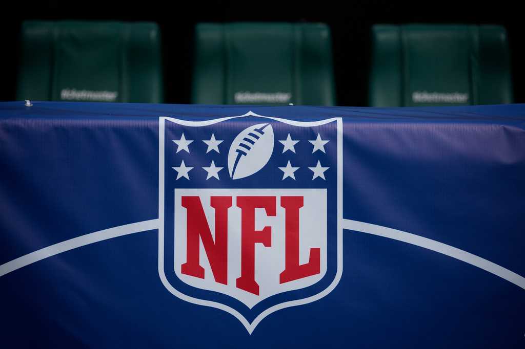 NFL RECONOCE ERROR ARBITRAL EN LA POLÉMICA JUGADA QUE AYUDÓ A DENVER A VENCER A LOS RAMS