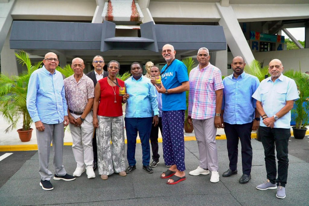 Abadina honra sus figuras legendarias del Torneo de Baloncesto Superior