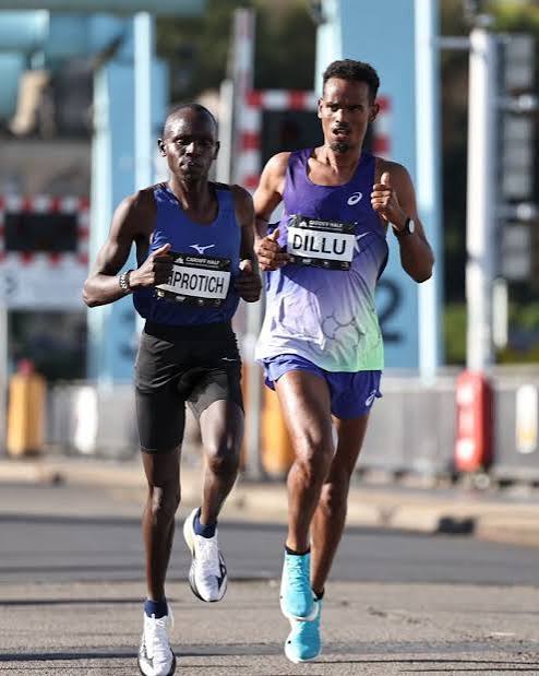 Gideon Kiprotich baja de la hora y domina el Medio Maratón de Cardiff