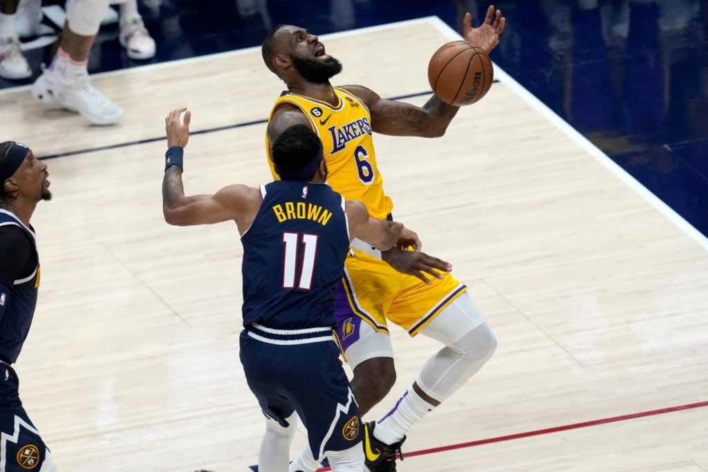 La NBA pone el foco en los “flops” para la temporada 2026-27