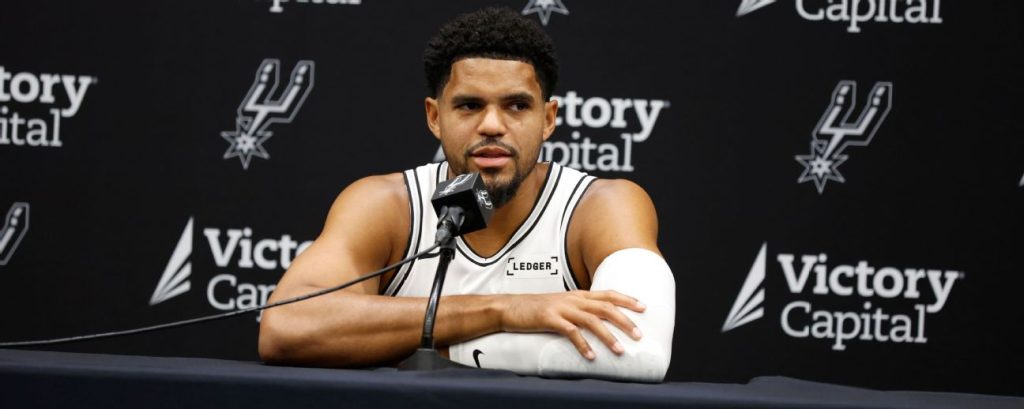 Tobias Harris se perderá toda la pretemporada con San Antonio