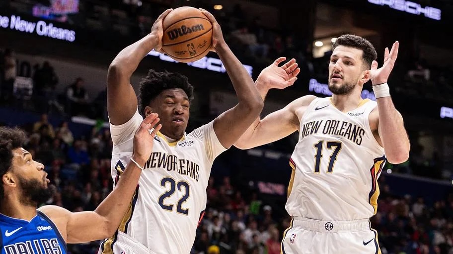 Pelicans remontan y derrotan 116-110 al Thunder
