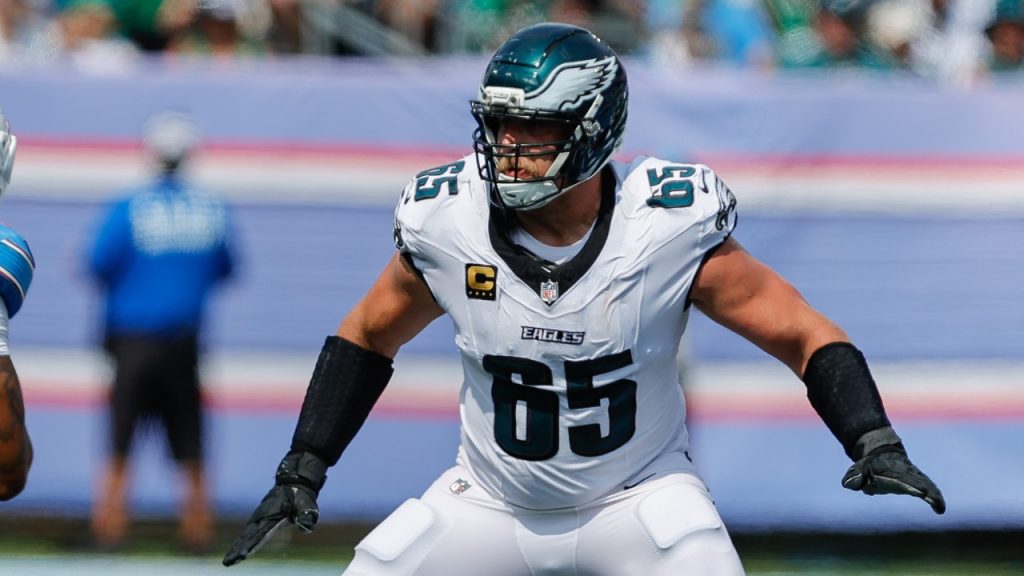Lane Johnson sorprende a la NFL y anuncia su retiro en plena temporada
