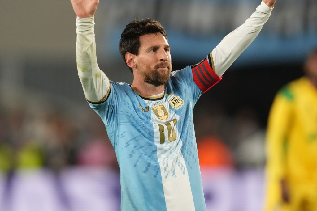 Lionel Messi se despide de Argentina con gol y dos asistencias