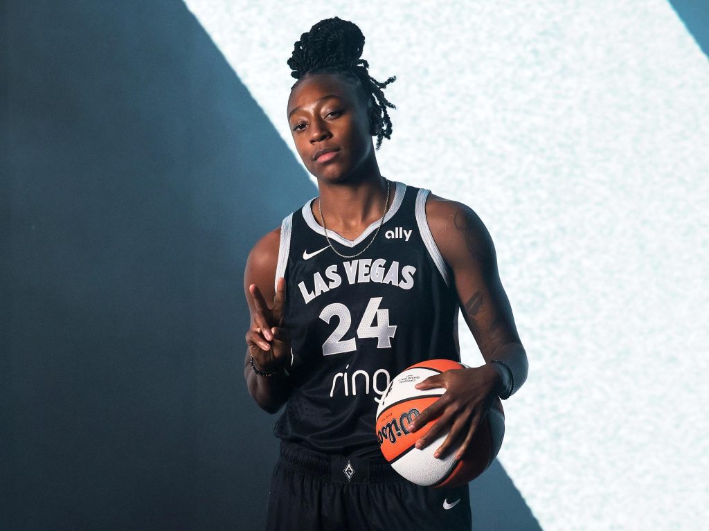 Golpe para Las Vegas, Jewell Loyd queda fuera del segundo partido de las semifinales