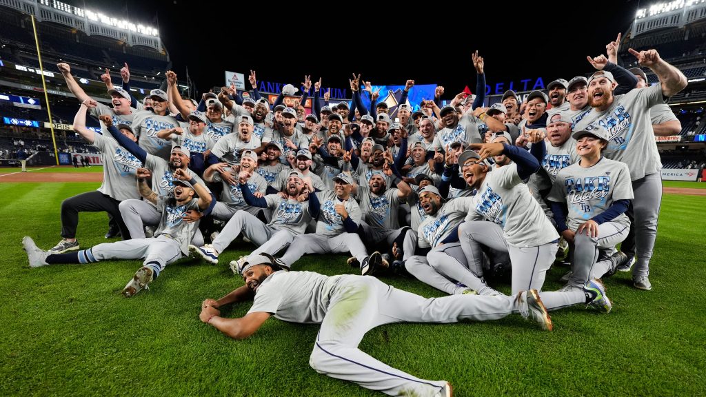 Mesa Jr. lleva a Rays a barrer a Yankees y avanzar a su 1ra SCLA desde el 2020