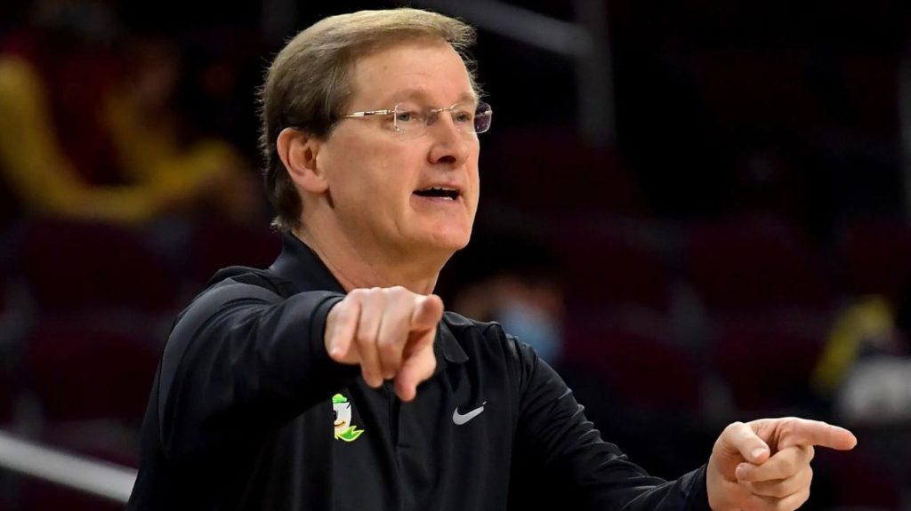 Dana Altman anuncia su retiro y deja a Oregon a semanas de iniciar la temporada