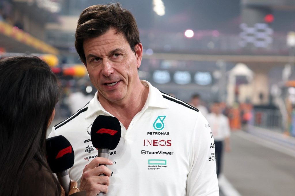 Toto Wolff pierde la paciencia y lanza contundente mensaje a los críticos de Mercedes