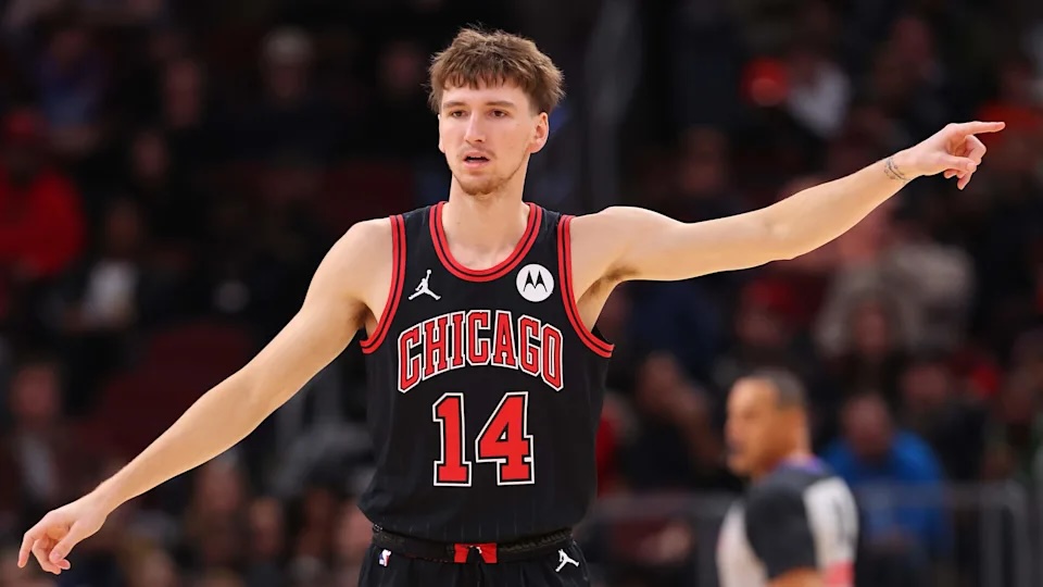 Chicago Bulls reciben preocupante noticia: Matas Buzelis se lesiona ante Memphis
