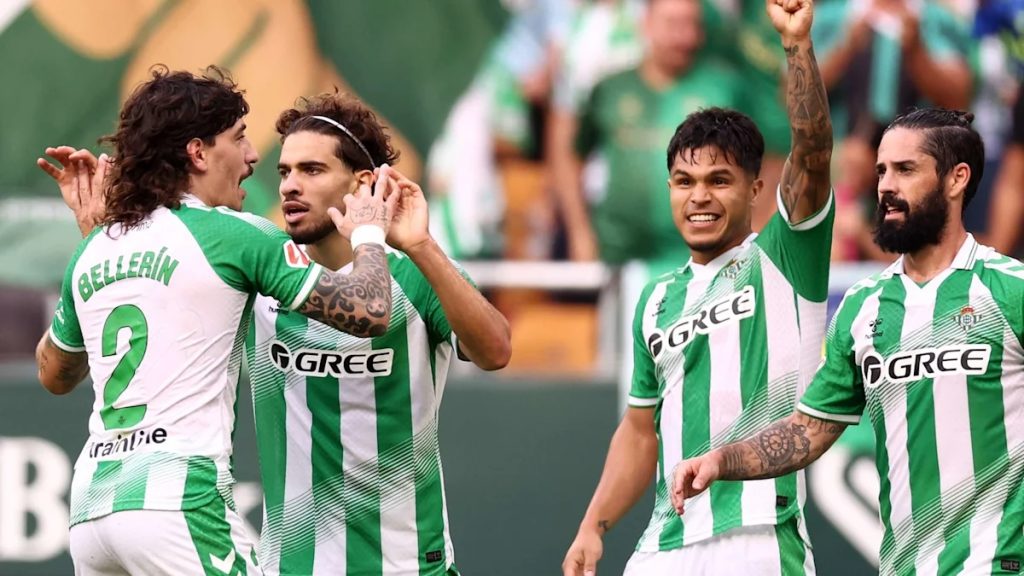 Betis desata una fiesta de goles: aplasta 5-2 a Osasuna en La Liga española