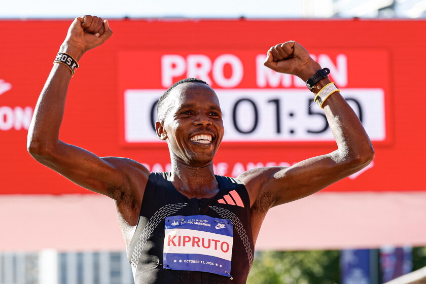 Amos Kipruto conquista Chicago con 2:01:09 y firma una de las maratones más rápidas de la historia
