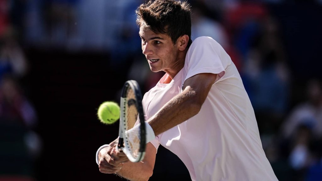Rafael Jódar avanza a cuartos de final en Shanghái tras remontar ante Van de Zandschulp